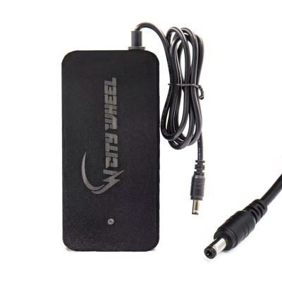 Cargador 48V con Ventilador (salida 54,6V) 2A DC 5,5x2,1mm/2,5mm. Ecoxtrem Bison/B-mov freestyle/Bogist Urbet. M6 [City Wheel]