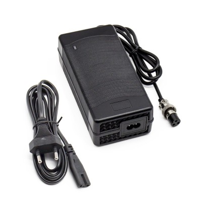 Cargador Premium 48V con Ventilador (salida 54,6V) 3A conector Gx16 [City Wheel]