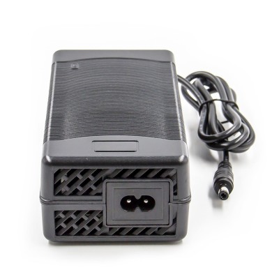 Cargador 48V con Ventilador (salida 54,6V) 3A. Ecoxtrem Bison/B-mov freestyle/Bogist Urbetter M6 DC 5,5mm [City Wheel]