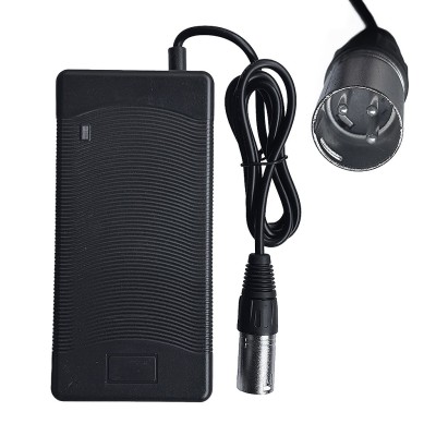 Cargador 48V con Ventilador (salida 54,6V) 3A. Conector XLR