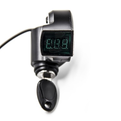 Llave de contacto con voltímetro - Conector Waterproof
